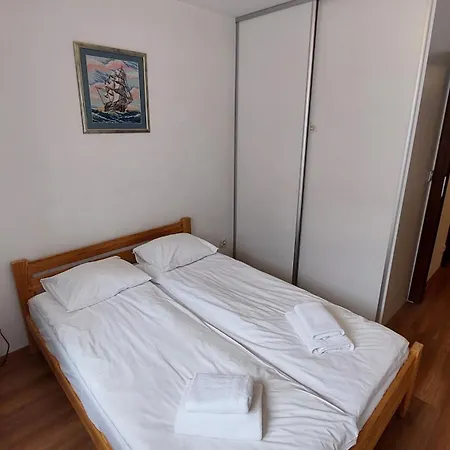 Apartament Przy Lakach-3
